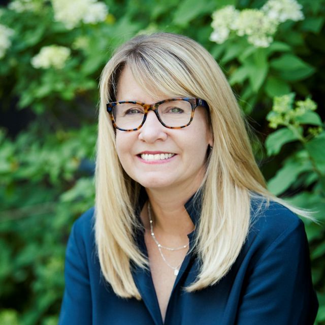 Headshot of Jennifer Morris